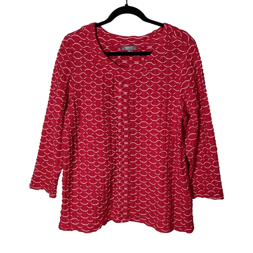 Habitat Textured Puckered Red Women Top Size Large 3/4 Sleeve Scoop Neck